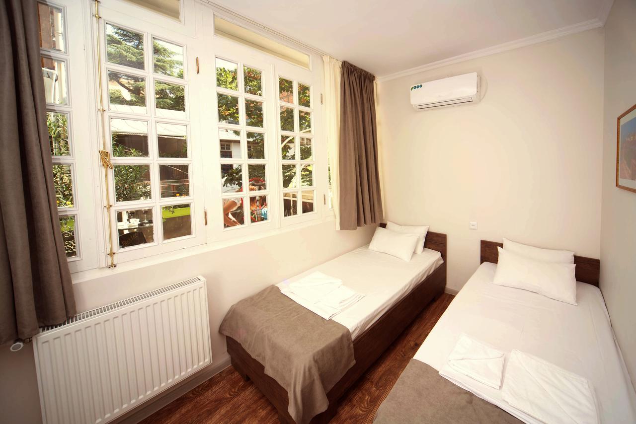 Bon Voyage Hostel Τυφλίδα Εξωτερικό φωτογραφία