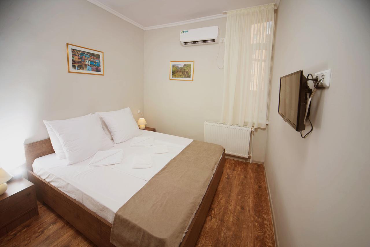 Bon Voyage Hostel Τυφλίδα Εξωτερικό φωτογραφία