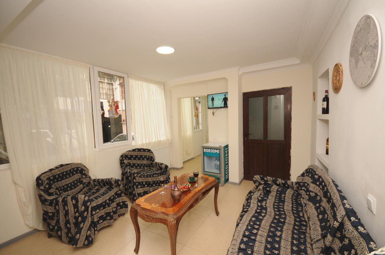 Bon Voyage Hostel Τυφλίδα Εξωτερικό φωτογραφία
